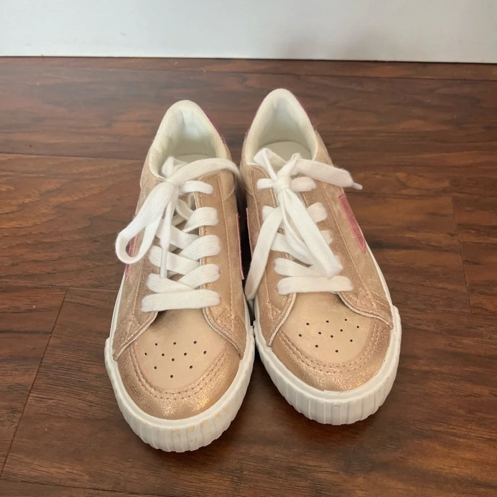 NWOT Blowfish Malibu Wella Kids Metallic Pink/lavender and White Sneakers-Size 1